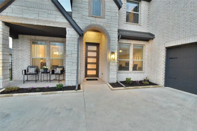 386 Paddle Boat Drive, Granbury, TX 76049