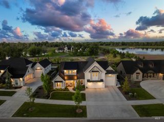 6303 N Salmon Falls Lane, Star, ID 83669
