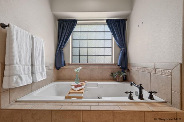 7135 EL CAMINO REAL, Cheyenne, WY 82009