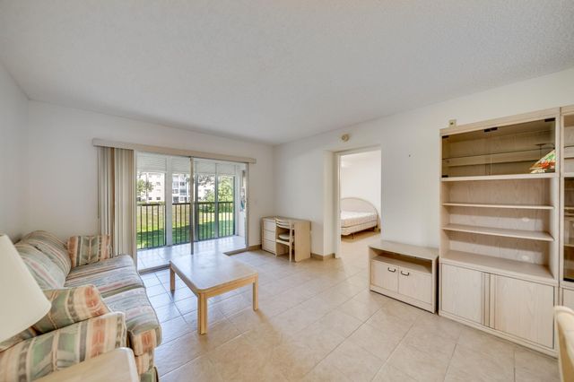 13105 SW 16th Ct 209L, Pembroke Pines, FL 33027