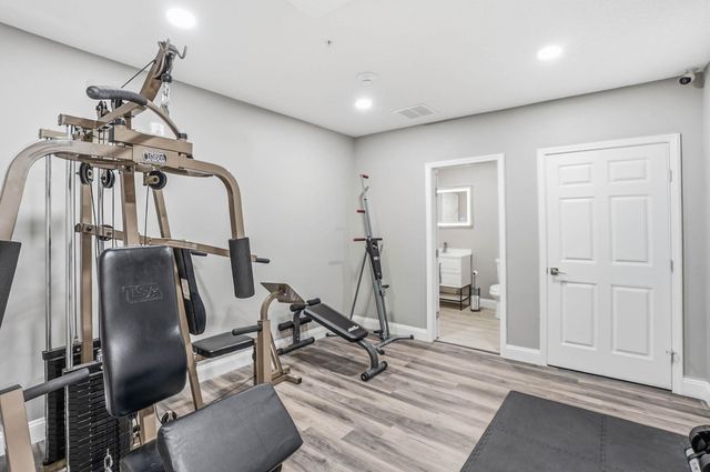 3000 W Kellogg Dr, Wichita, KS 67213