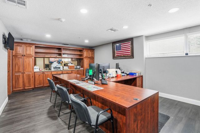 3000 W Kellogg Dr, Wichita, KS 67213