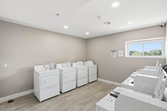 3000 W Kellogg Dr, Wichita, KS 67213