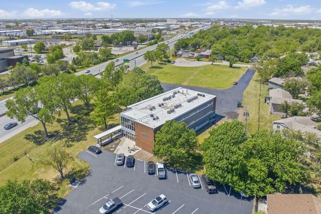 3000 W Kellogg Dr, Wichita, KS 67213