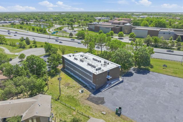3000 W Kellogg Dr, Wichita, KS 67213
