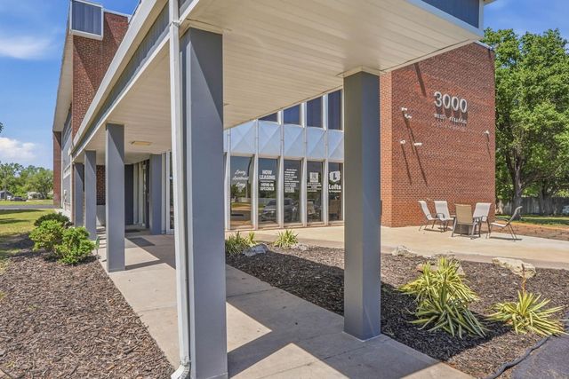 3000 W Kellogg Dr, Wichita, KS 67213