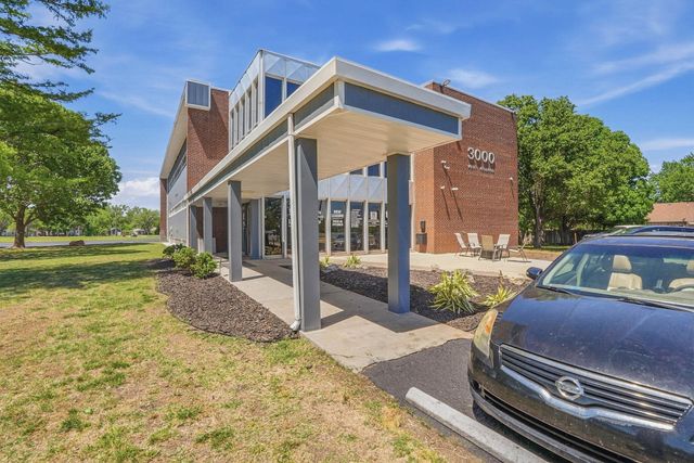 3000 W Kellogg Dr, Wichita, KS 67213