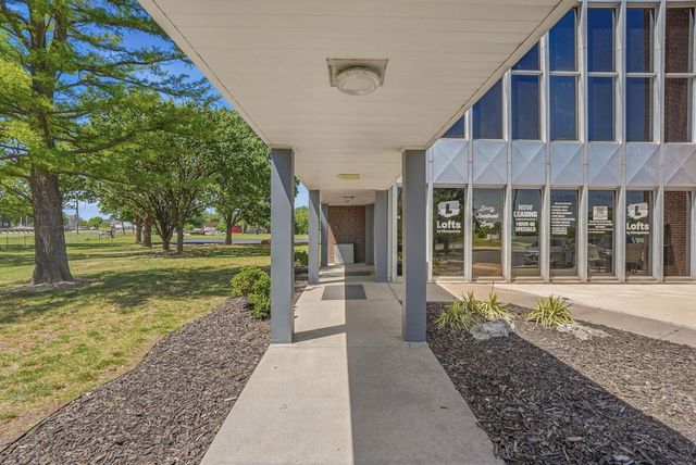 3000 W Kellogg Dr, Wichita, KS 67213