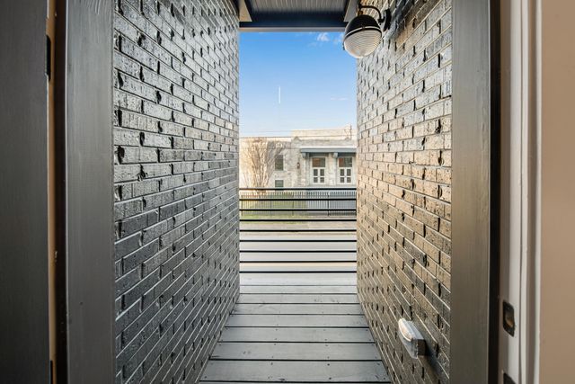 1800 S Holtzclaw Avenue 1861 Zeta Way, Chattanooga, TN 37404