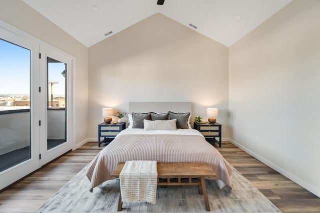 1800 S Holtzclaw Avenue 1861 Zeta Way, Chattanooga, TN 37404