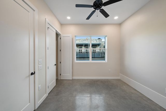 1800 S Holtzclaw Avenue 1861 Zeta Way, Chattanooga, TN 37404