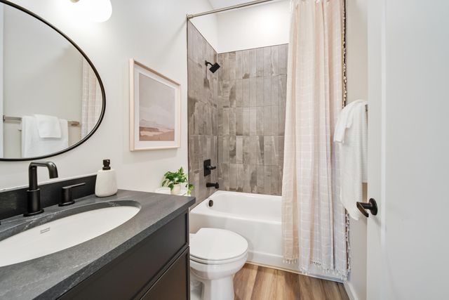 1800 S Holtzclaw Avenue 1861 Zeta Way, Chattanooga, TN 37404