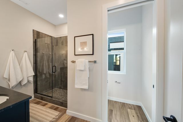 1800 S Holtzclaw Avenue 1861 Zeta Way, Chattanooga, TN 37404