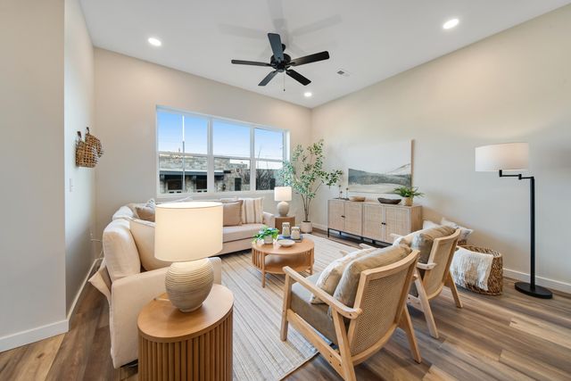 1800 S Holtzclaw Avenue 1861 Zeta Way, Chattanooga, TN 37404