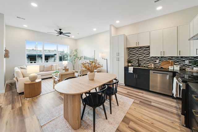 1800 S Holtzclaw Avenue 1861 Zeta Way, Chattanooga, TN 37404