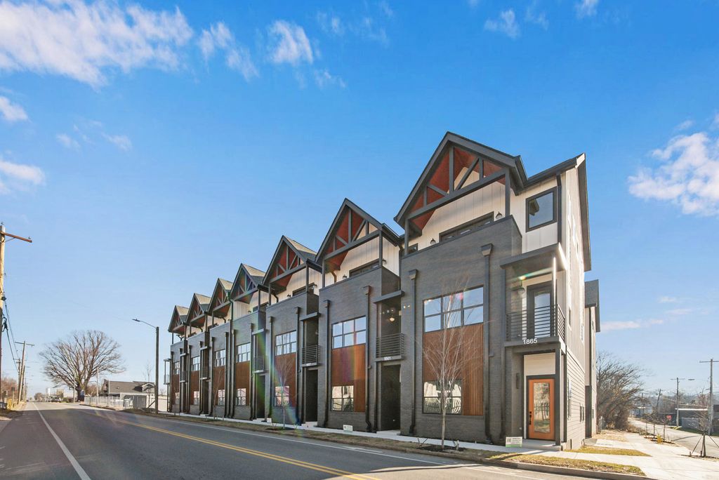 1800 S Holtzclaw Avenue 1861 Zeta Way, Chattanooga, TN 37404