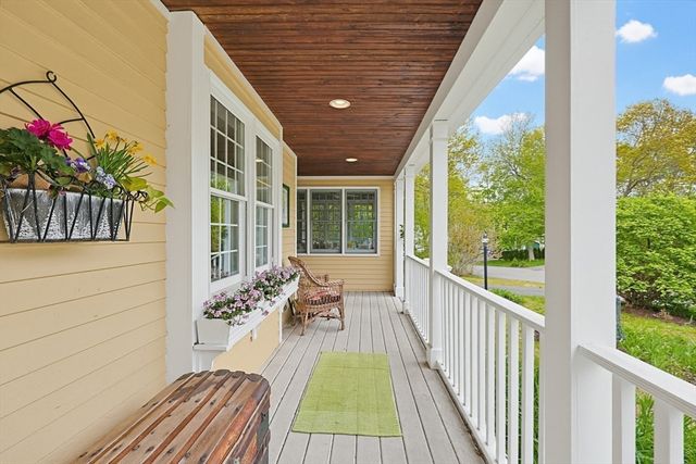 35 Grace Meadows, Taunton, MA 02718