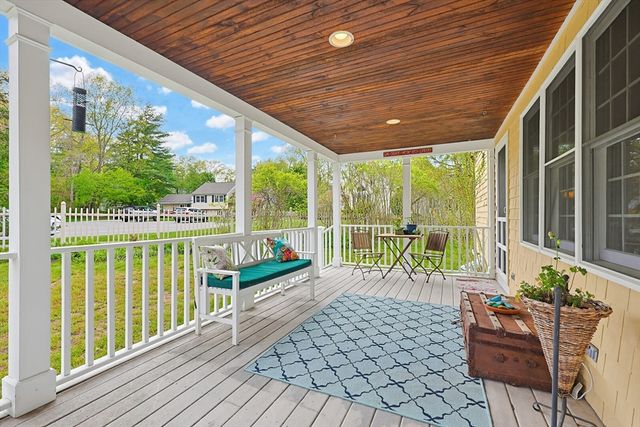 35 Grace Meadows, Taunton, MA 02718
