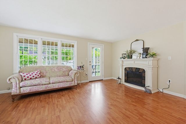 35 Grace Meadows, Taunton, MA 02718