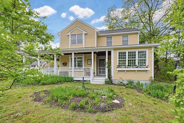 35 Grace Meadows, Taunton, MA 02718