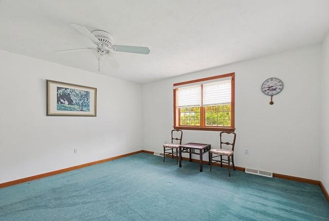 35 Grace Meadows, Taunton, MA 02718