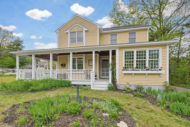 35 Grace Meadows, Taunton, MA 02718