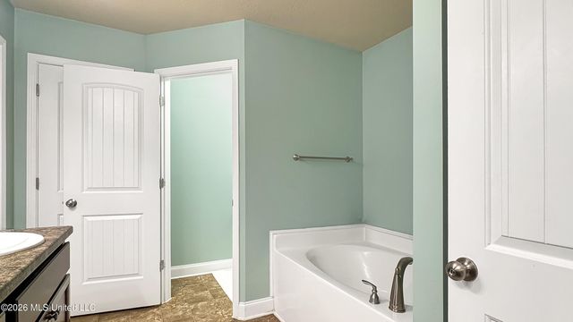 6703 Jessie Hoyt Drive, Olive Branch, MS 38654