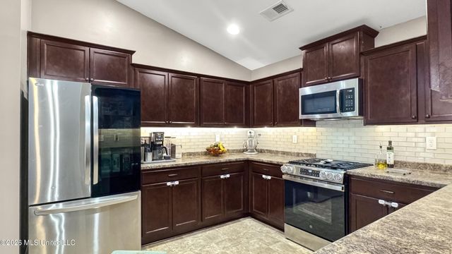 6703 Jessie Hoyt Drive, Olive Branch, MS 38654