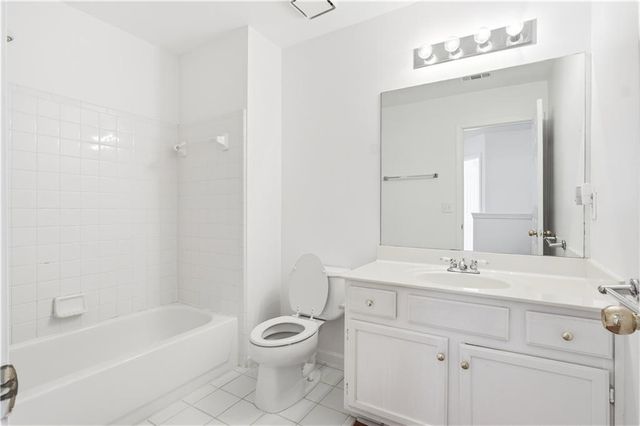 1660 Calvin Davis Circle, Lawrenceville, GA 30043