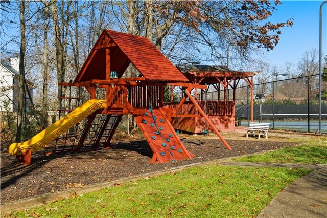 1660 Calvin Davis Circle, Lawrenceville, GA 30043