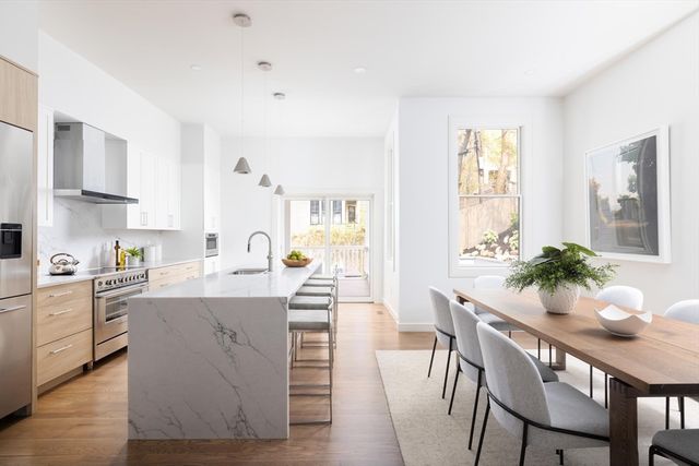 21 Kent Square 1, Brookline, MA 02446