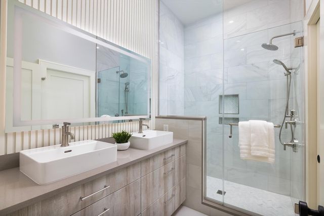 21 Kent Square 1, Brookline, MA 02446