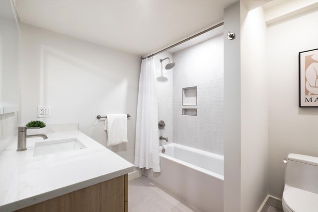 21 Kent Square 1, Brookline, MA 02446