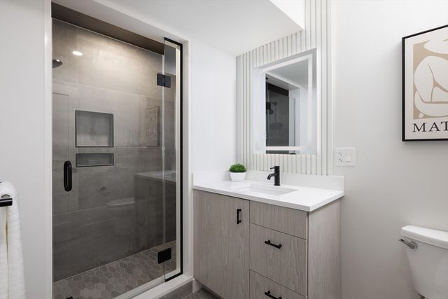 21 Kent Square 1, Brookline, MA 02446