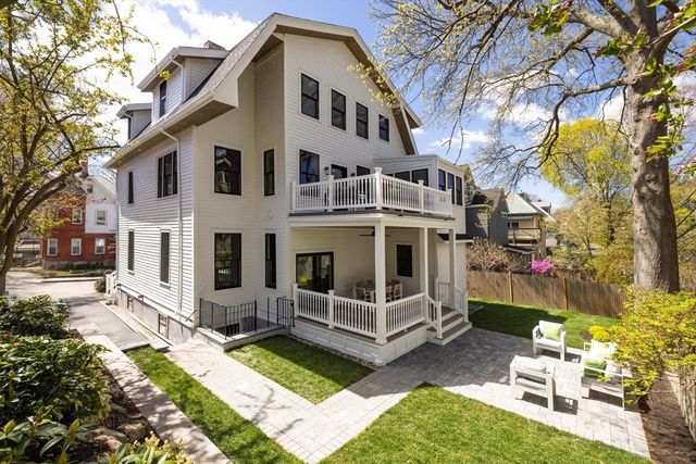 21 Kent Square 1, Brookline, MA 02446