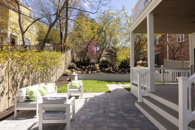 21 Kent Square 1, Brookline, MA 02446