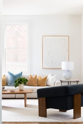 21 Kent Square 1, Brookline, MA 02446