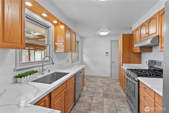 6112 Wildaire Road SW, Lakewood, WA 98499
