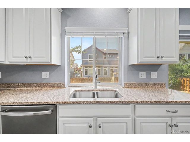 10537 Racine Way, Commerce City, CO 80022