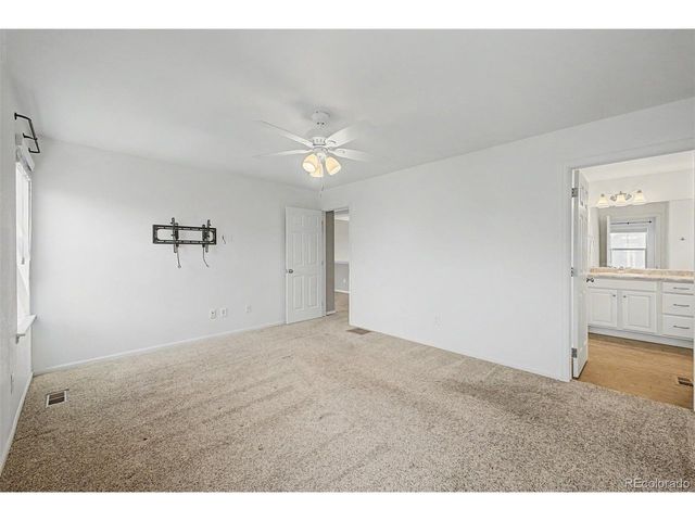 10537 Racine Way, Commerce City, CO 80022