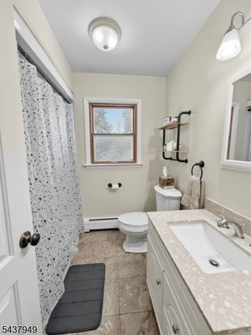 24 Westgate Dr, Sparta Twp., NJ 07871