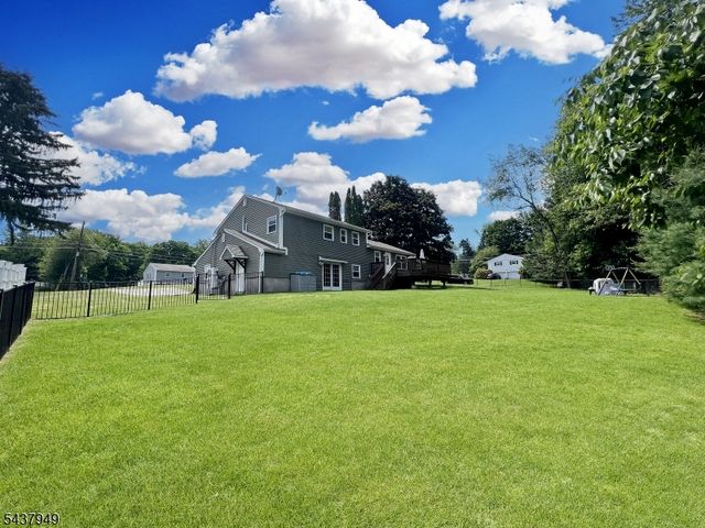 24 Westgate Dr, Sparta Twp., NJ 07871