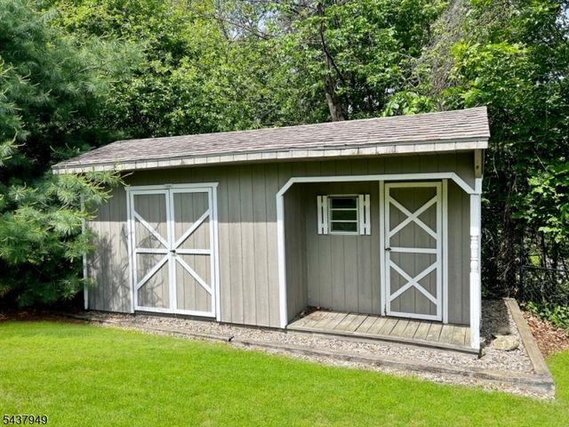 24 Westgate Dr, Sparta Twp., NJ 07871