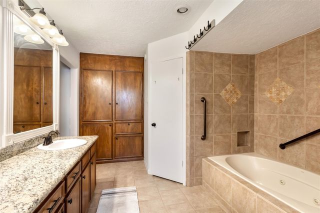 16215 Spinnaker Drive, Crosby, TX 77532