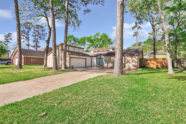16215 Spinnaker Drive, Crosby, TX 77532