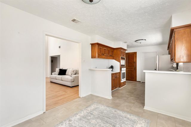 16215 Spinnaker Drive, Crosby, TX 77532