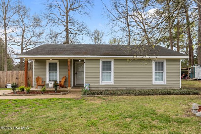 2820 Harvest Road, Grimesland, NC 27837