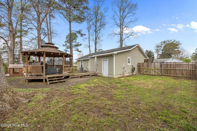 2820 Harvest Road, Grimesland, NC 27837