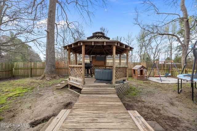 2820 Harvest Road, Grimesland, NC 27837