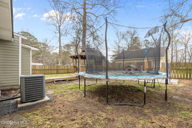 2820 Harvest Road, Grimesland, NC 27837